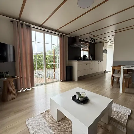 89, Groenvink - One With Nature! * אויסטרוויק